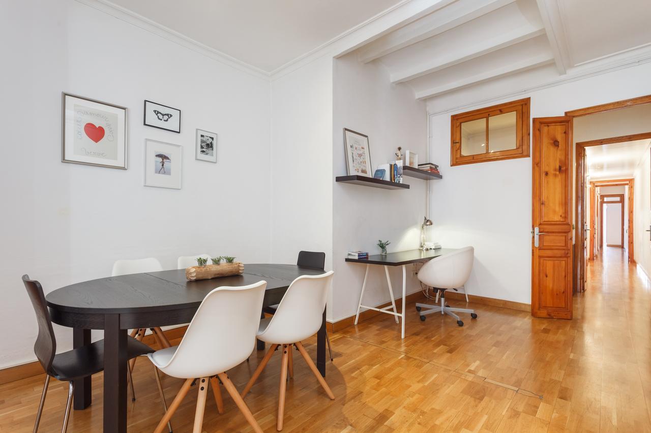 Flateli Aribau Apartment Barcelona Exterior photo