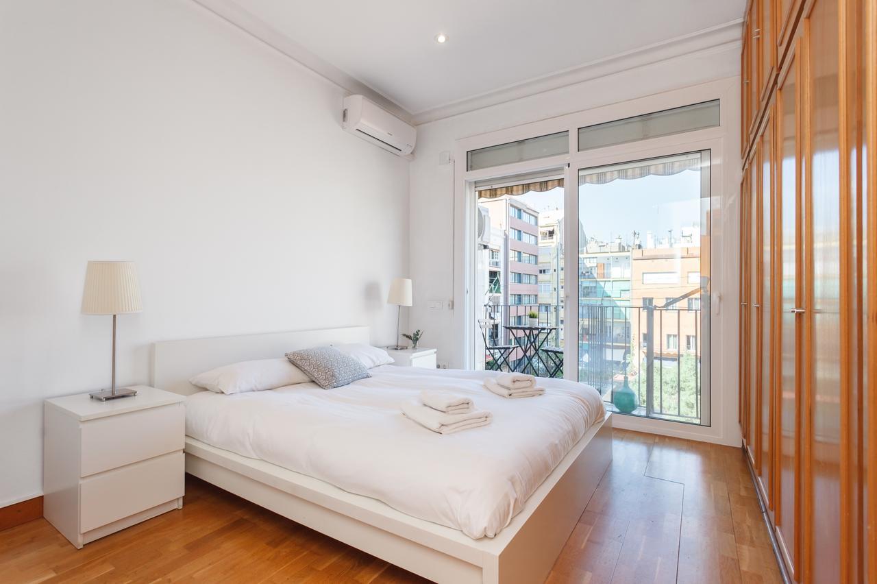 Flateli Aribau Apartment Barcelona Exterior photo