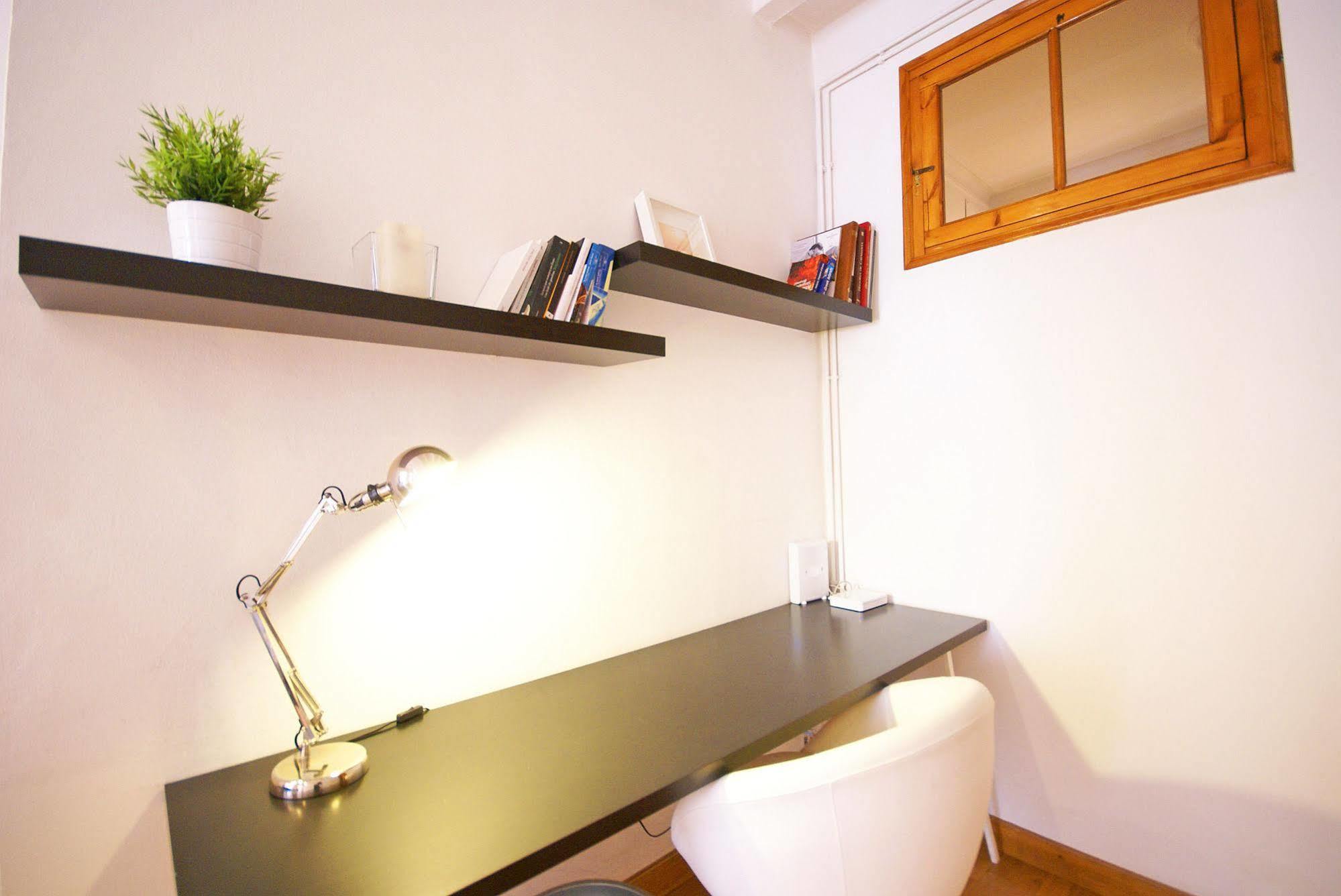 Flateli Aribau Apartment Barcelona Exterior photo
